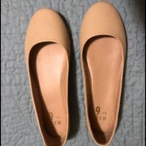 Size 9 nude flat